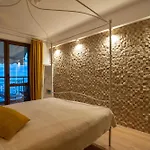 Cotty, Complex Carpe Diem