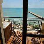 Cotty, Complex Carpe Diem *