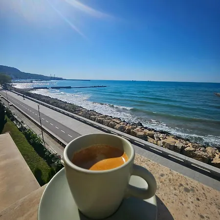 Cotty , Complex Carpe Diem Balchik, Free Parking & Swimming Pool Daire